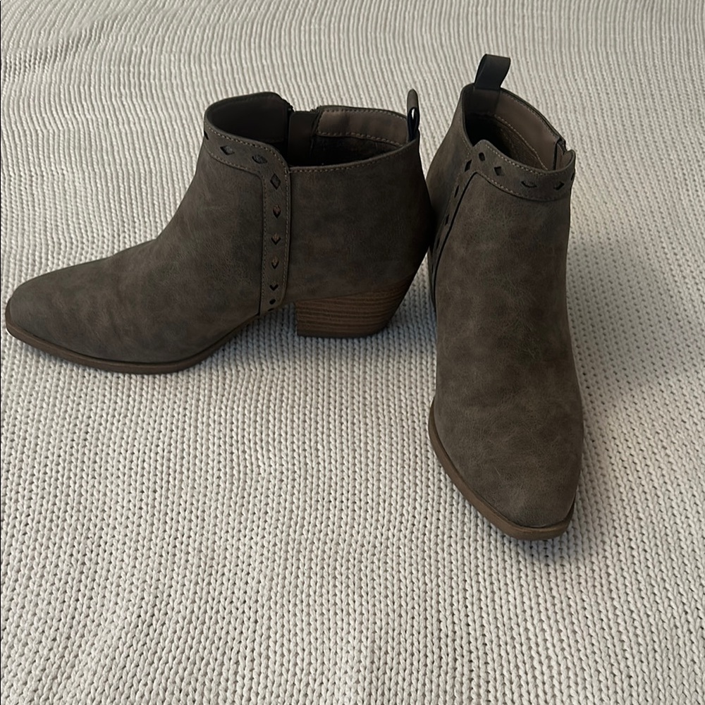 Stylish Brown Ankle Boots